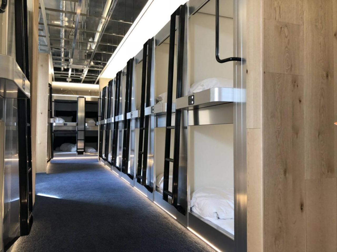 Hearts Capsule Hotel & Spa Hakata Фукуока Экстерьер фото